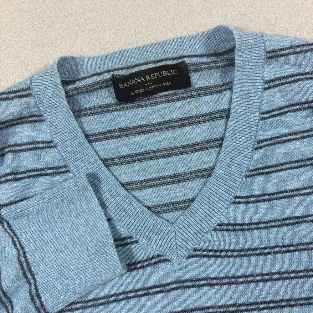 Banana Republic Mens Medium Blue Sweater V-Neck Heather Cotton Striped Casual